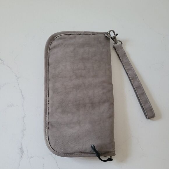 Travelambo RFID Blocking Family Passport Travel Wallet Full Zip Wristlet - Picture 10 of 13